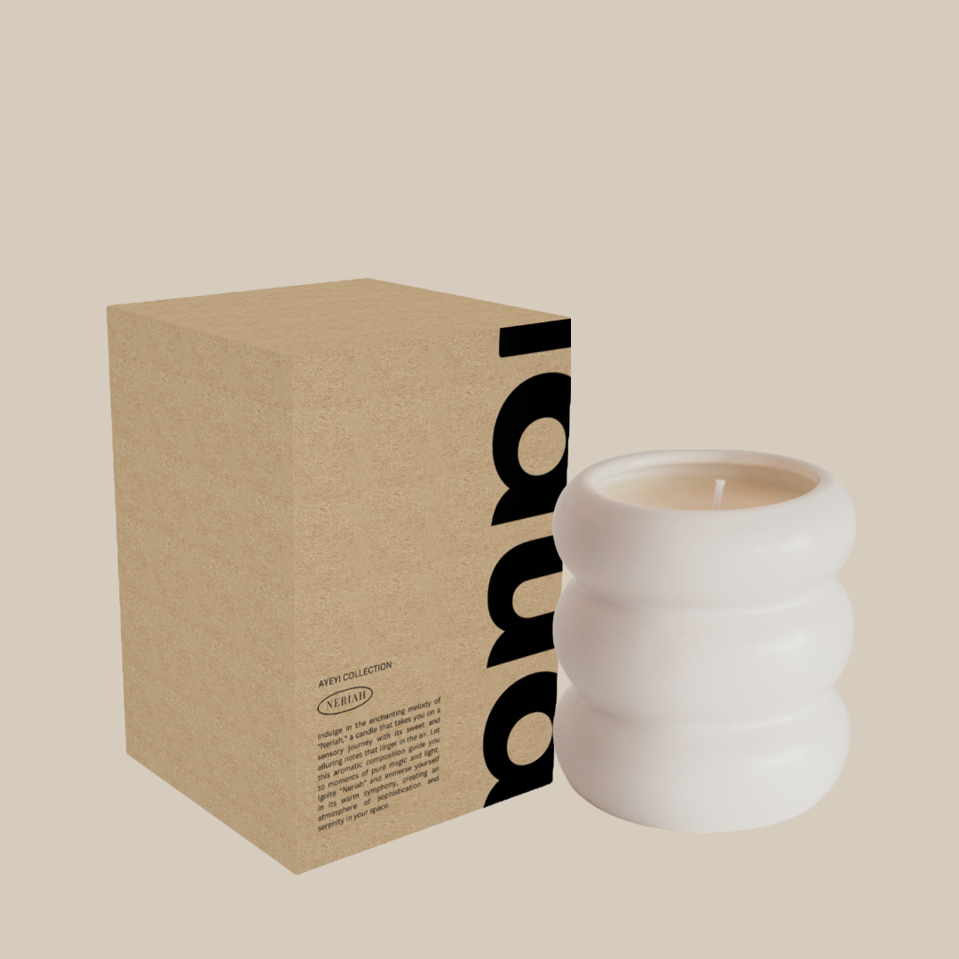 LAUA. Warm Wood Luxury Scented Candle